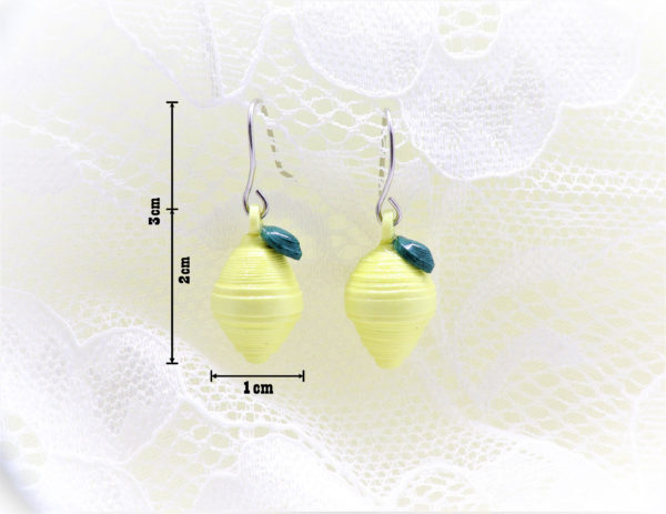 Boucles d'oreilles citrons jaune en quilling – Image 2